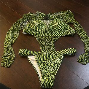Stylish Green Checkered Women's Swimsuit